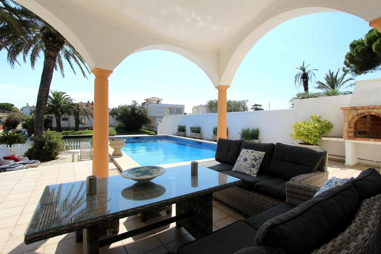 אמפוריבראבה Leon Inmo Villa Carla - 12209 ספרד