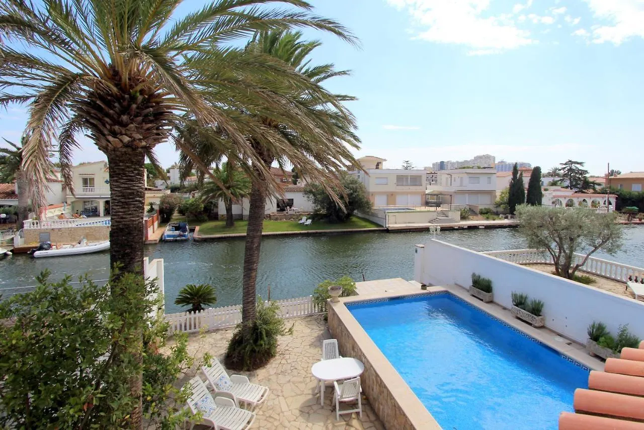אמפוריבראבה Leon Inmo Villa Carla - 12209