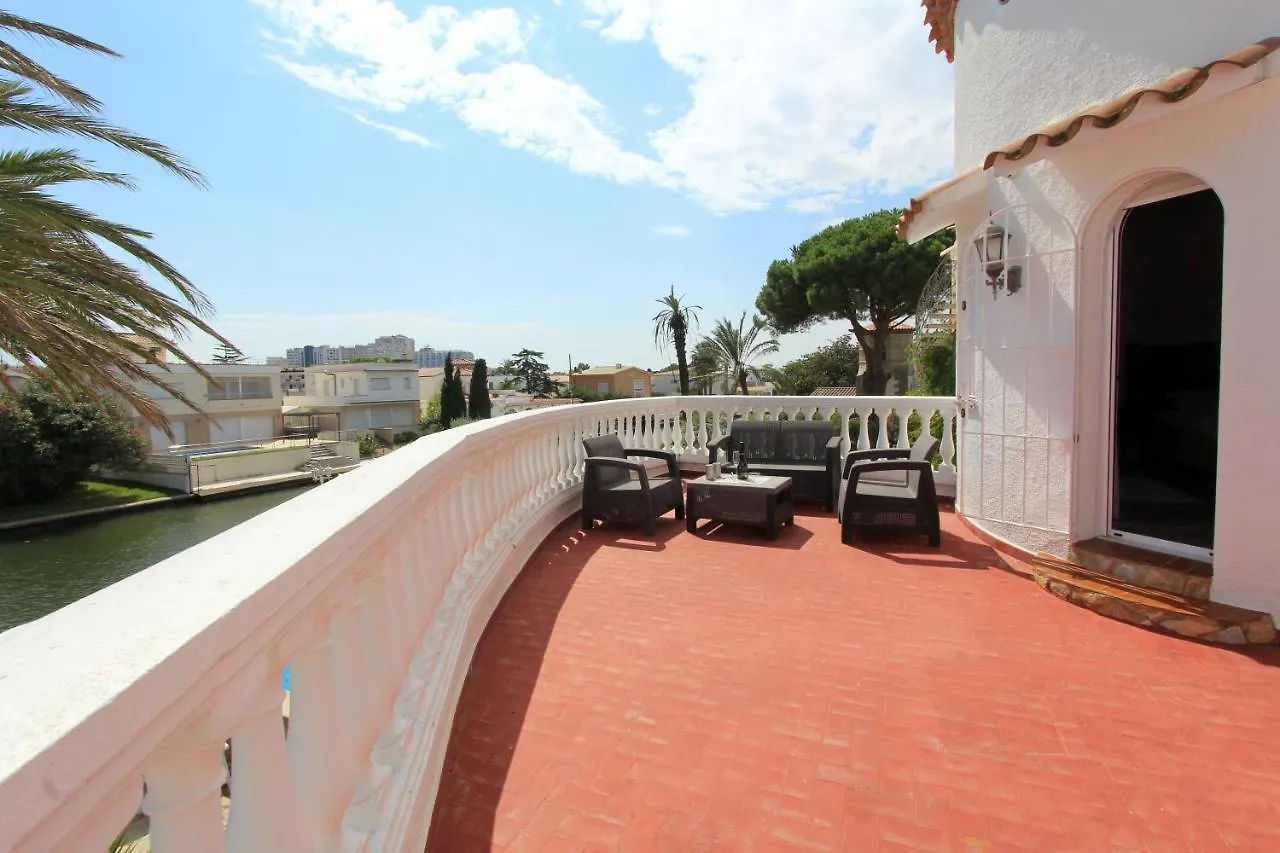 אמפוריבראבה Leon Inmo Villa Carla - 12209